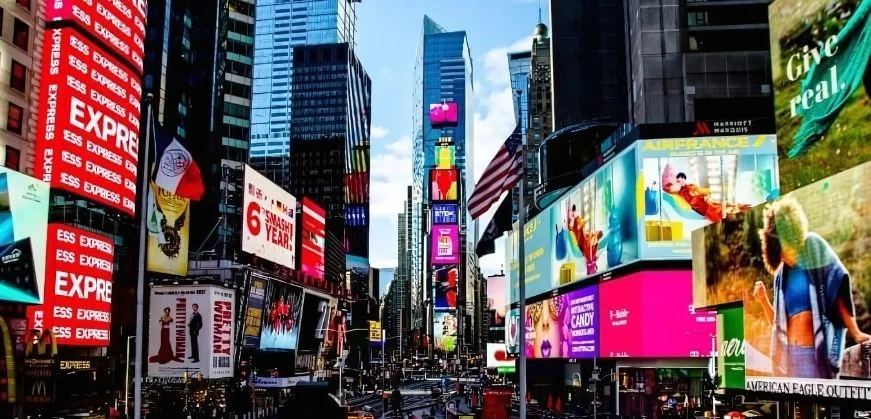Açık Hava Reklamcılığında Hangi Malzemeler Kullanılır? Açık Hava Reklamcılığında Hangi Malzemeler Kullanılır?
